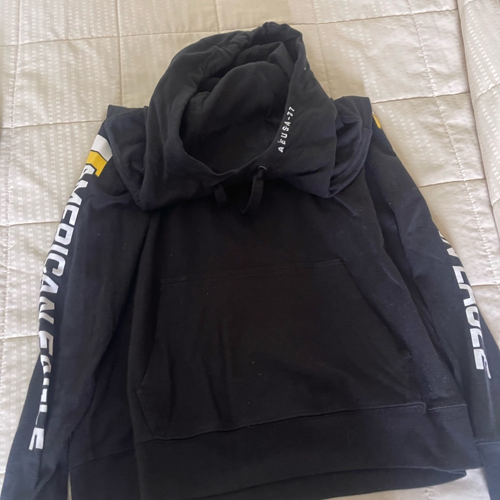 Size small American Eagle long sleeve sweatshirt
